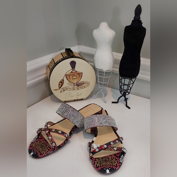 Jessica Simpson Multi Colored Snake Print "Fairia" Flat Sandals - Picture 3 of 6